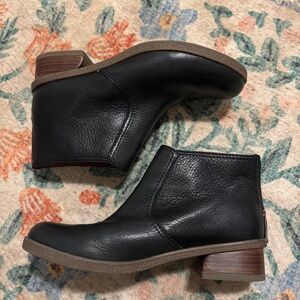 Dansko women’s black leather boots | size 6.5